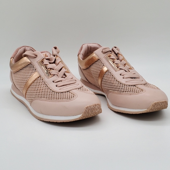 Michael Kors Shoes - Michael Kors Shoes Size 7